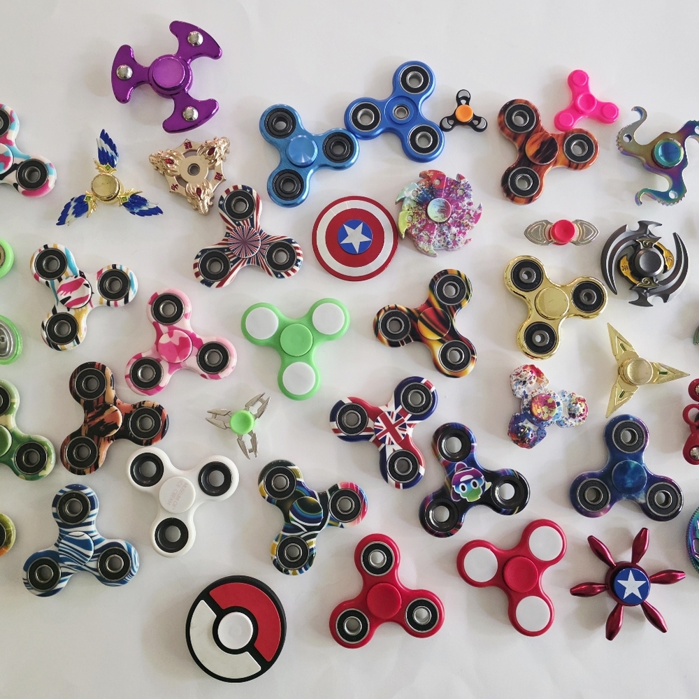 Fidget spinners bundle and storage bag.